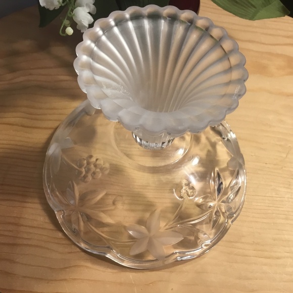 VINTAGE SMALL FLORAL PEDESTAL COMPOTE DISH - Picture 7 of 7